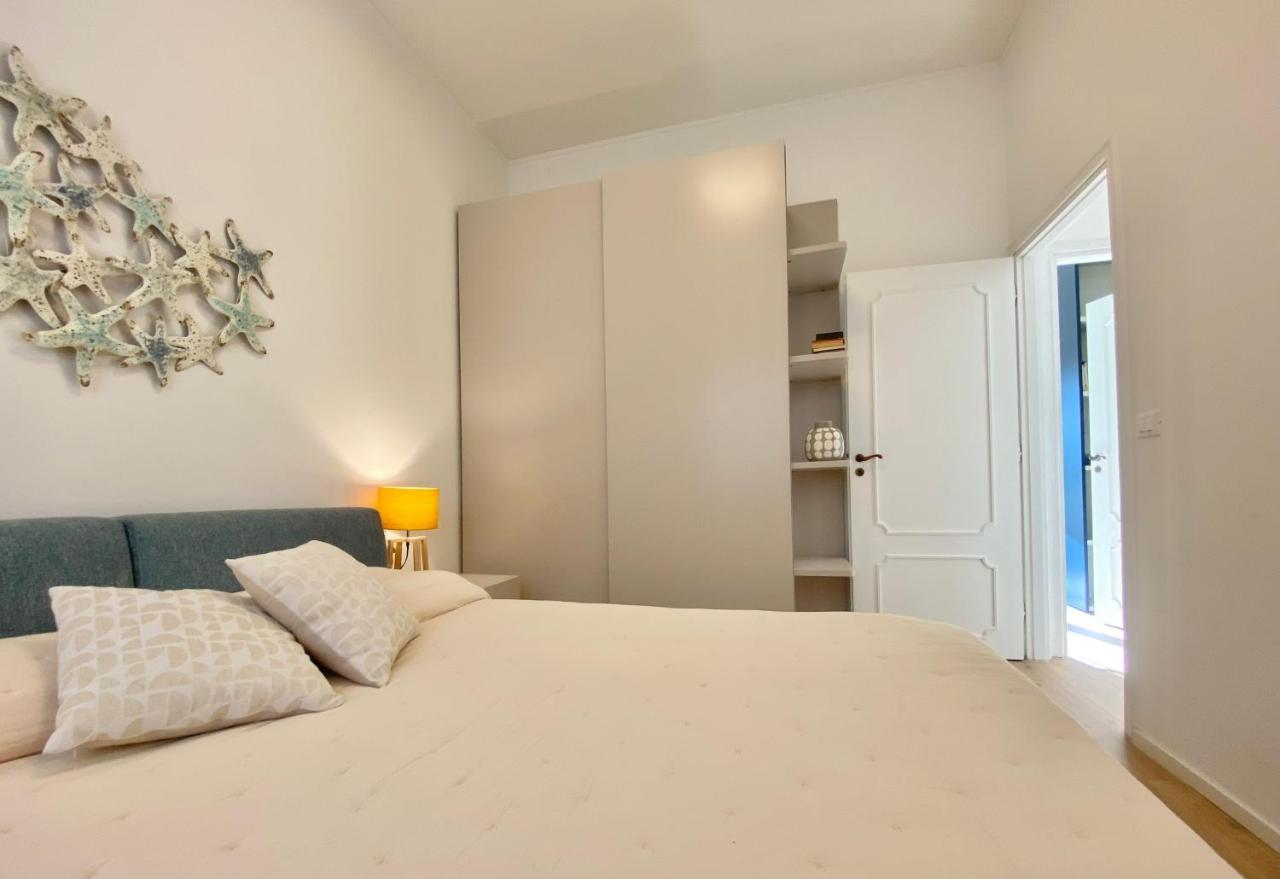 Casaviva-Stylish Trilo With Ac-Shared Pool-Parking Lägenhet Genua Exteriör bild