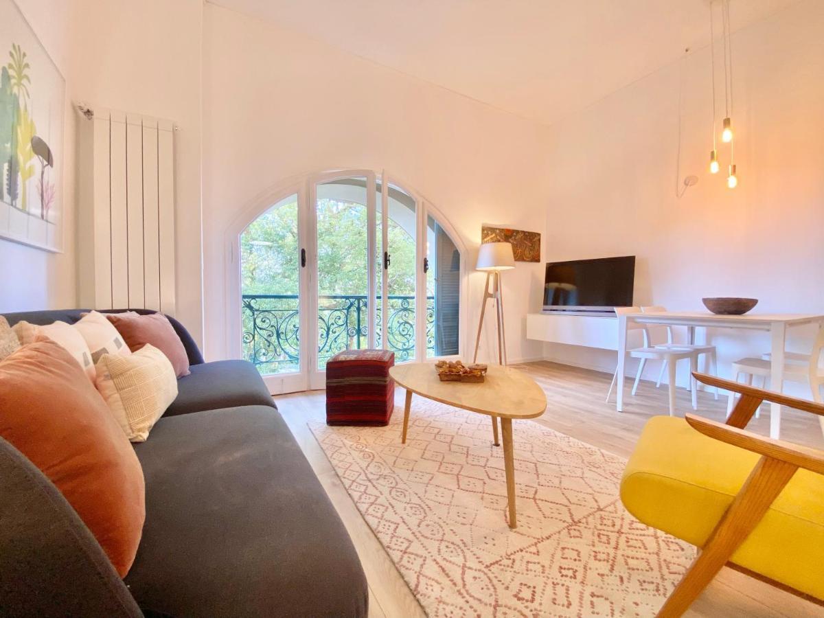 Casaviva-Stylish Trilo With Ac-Shared Pool-Parking Lägenhet Genua Exteriör bild