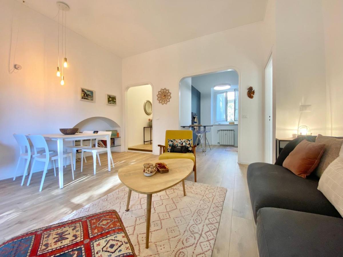 Casaviva-Stylish Trilo With Ac-Shared Pool-Parking Lägenhet Genua Exteriör bild
