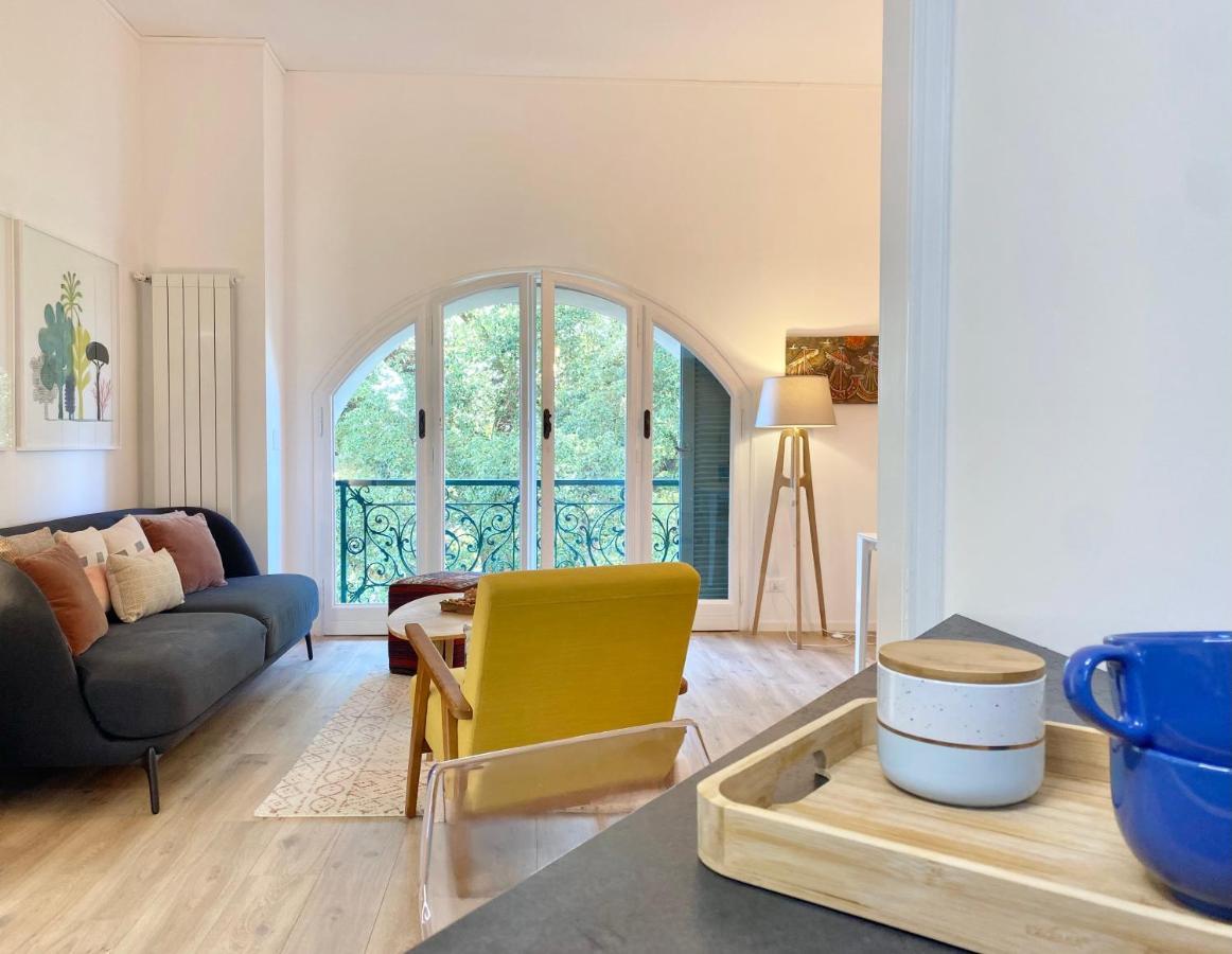 Casaviva-Stylish Trilo With Ac-Shared Pool-Parking Lägenhet Genua Exteriör bild